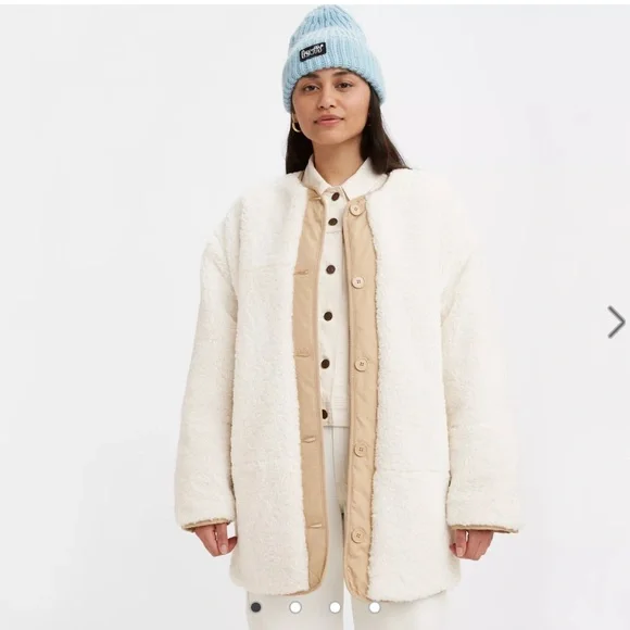 MARLOWE OVERSIZED REVERSIBLE SHERPA JACKET - Picture 2 of 15